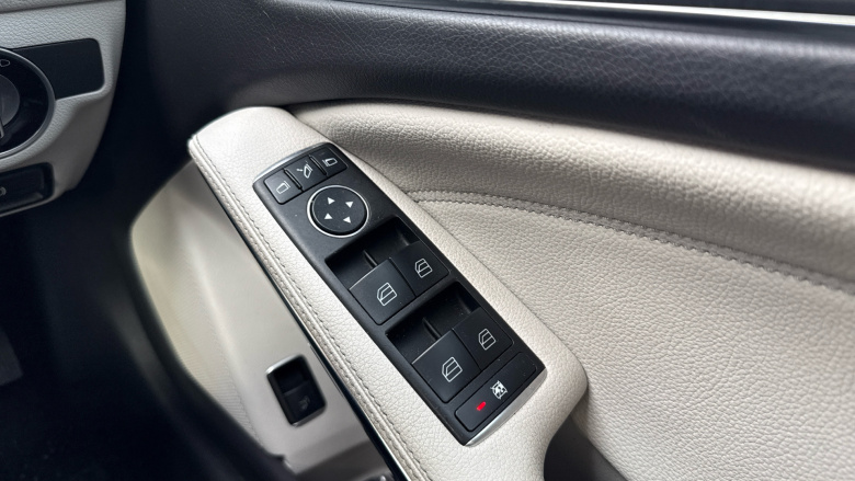 Mercedes-Benz GLA 220 CDI 4Matic Sport 5dr Auto [Premium] Diesel Hatchback